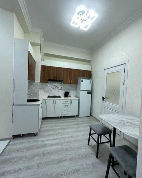 Мирзо Улугбек <br />
2/2/7<br />
Цена <br />
450долларов <br