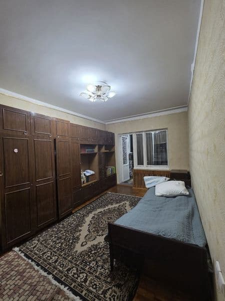 Сдаётся квартира на кушбеги<br />
1 в 2 переделанная <br />
