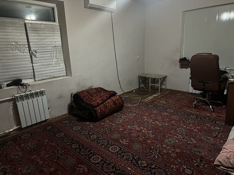 Чилонзор 23.<br />
1 хонали + балкон<br />
Шерикликга 2 та б