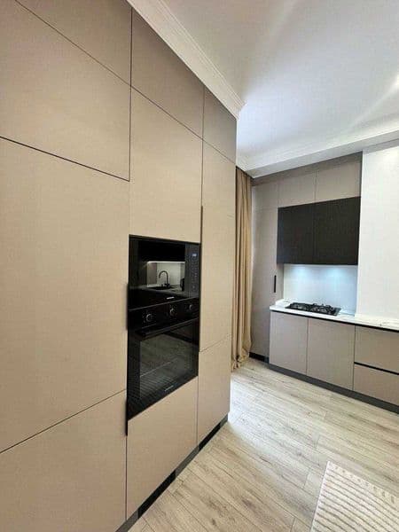 Сдается в долгосрочную аренду просторная 3-комнатная квартир — фото 5