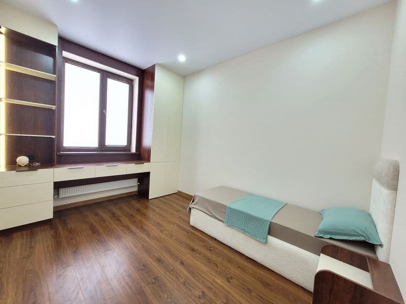 Сдаю квартиру после авторского ремонта мебель техника новая  — фото 5