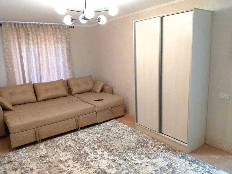 • Район: Алмазар<br />
• Адрес: улица Нурафшан<br />
• Ориен