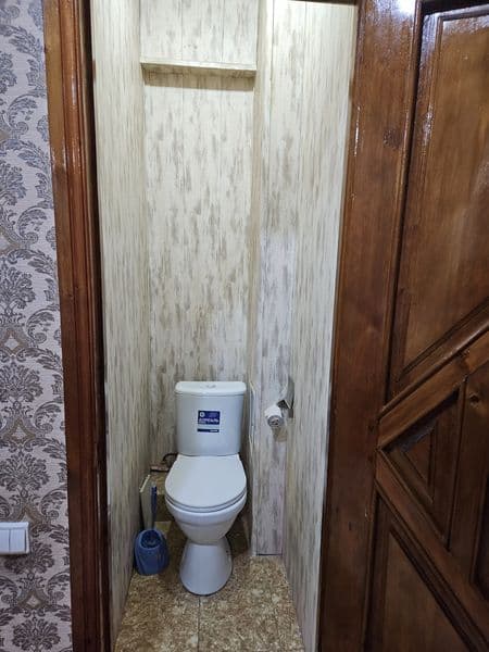 Сантехника новая, стиральная машинка новая, на кухне есть ми — фото 4