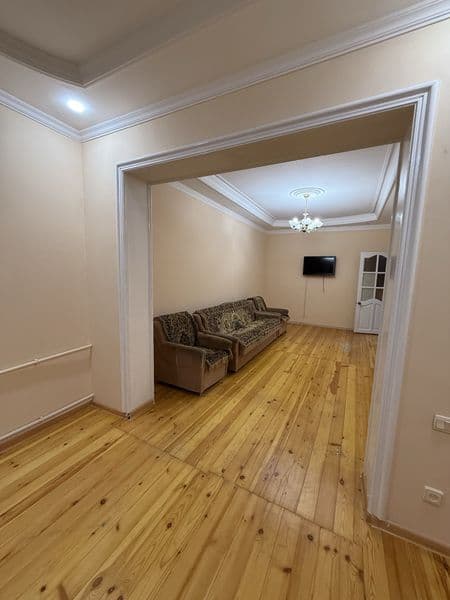 Локация Ойбек 15 метро пешком 50 метров  самый центр. Свежий — фото 4