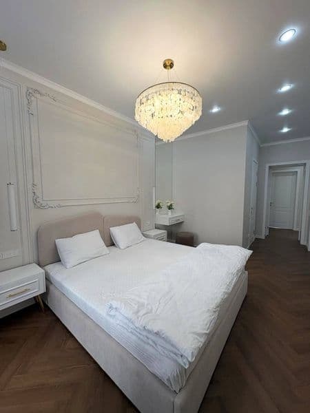 3 комнатную квартиру на 5 этаже,<br />
В квартире есть все н