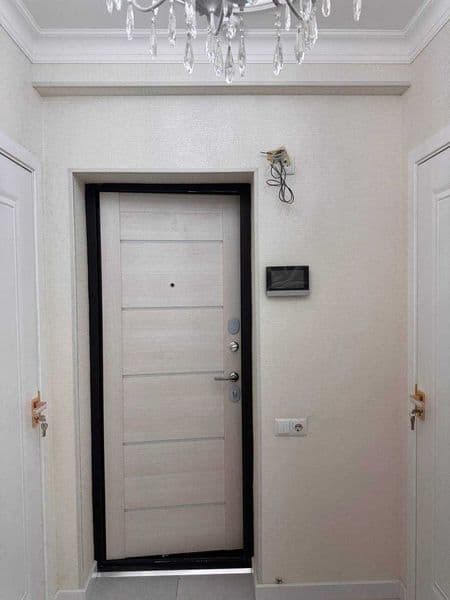 Ijaraga kvartira! 1 xona 4 etaj novostroyka! xamma kerakli j