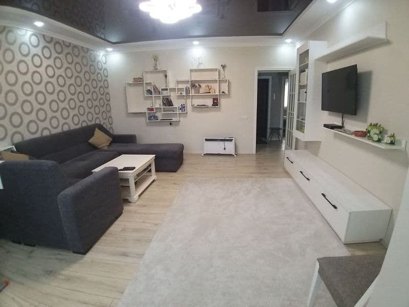 Просторная и уютная 2-комнатная квартира расположена в самом