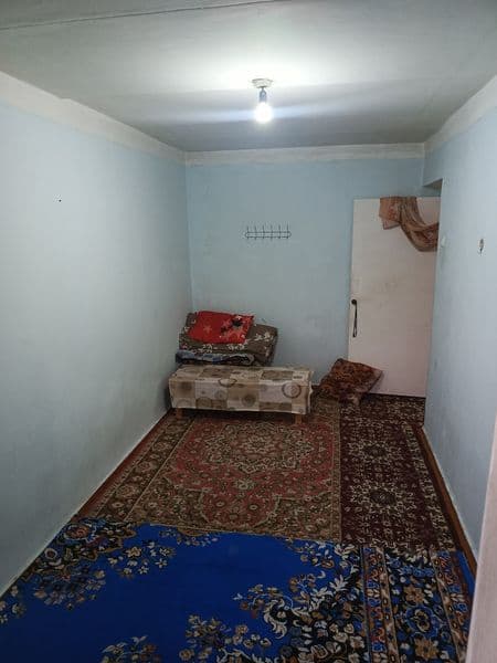 4 xonali uy bor oila turadi 1ta xonasi ijaraga beriladi shar