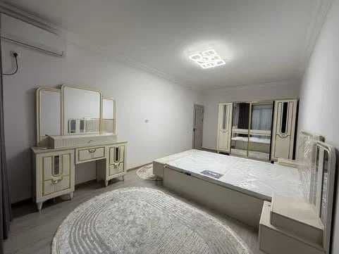 Сдаётся шикарная 3-комнатная квартира <br />
<br />
• Район: