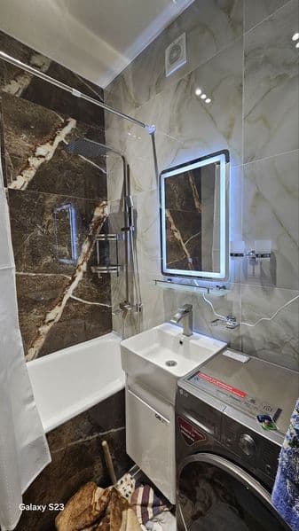 Срочно сдаю 3комн кв на долгий срок иностранцам <br />
Кварт — фото 2