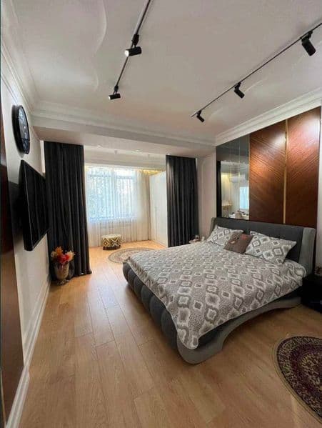 Ойбек ор: Грант мир отель 3-х комнатная б Сдаётся безупречна — фото 4