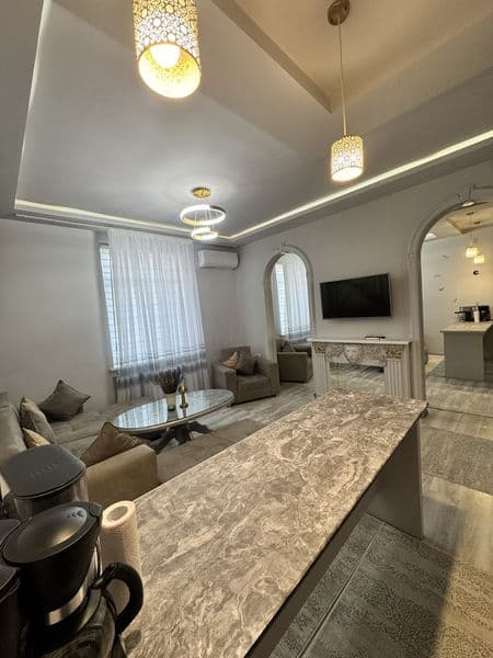 Сдаю свою квартиру на ц-1 <br />
2 комнатную обустроенную <b