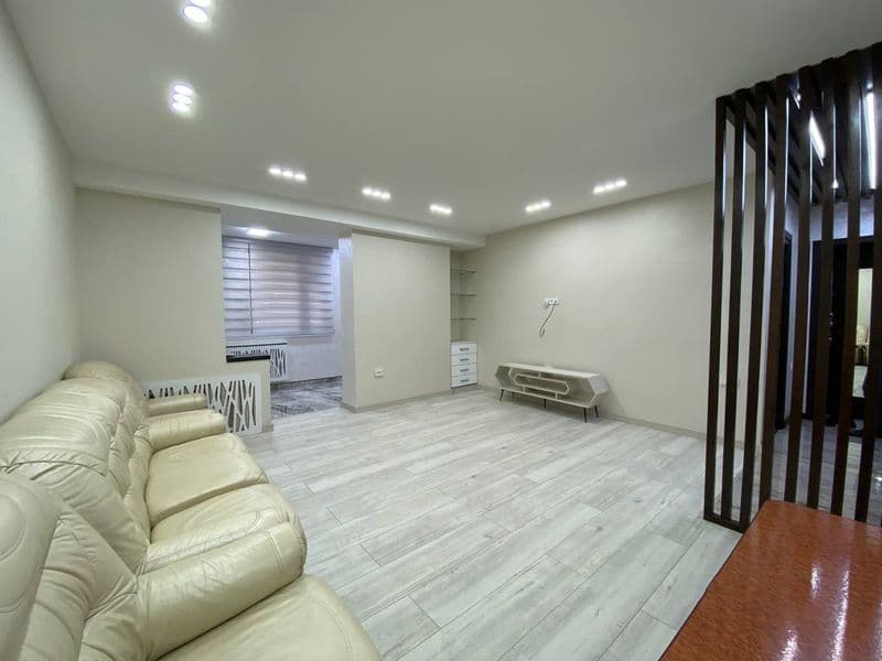 АРЕНДА !!! ЕВРОКВАРТИРА хорошая чистая возле бывшего магазин