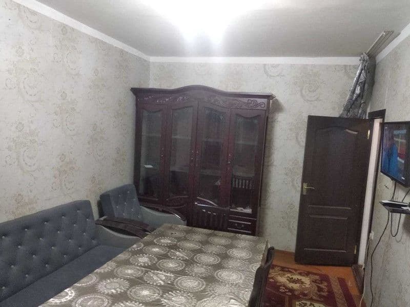 Рядом имеется:Университет Аль-Фараганус,детский сад,магазин,