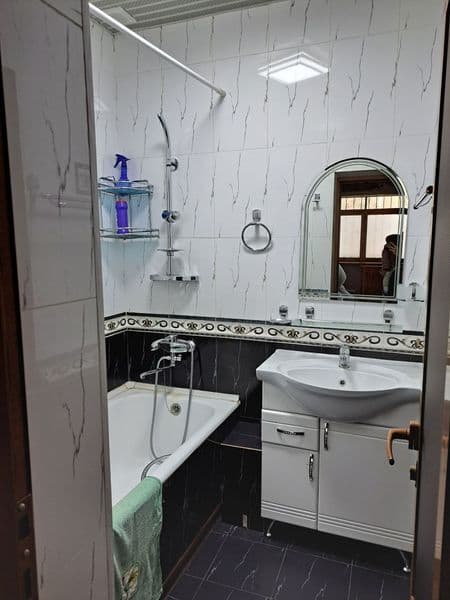 Паркентский Уммон Туйхона Рупарасида<br />
2+2 Квартира котт — фото 5