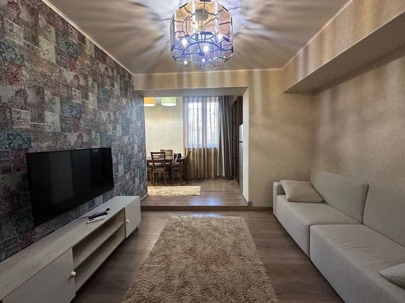 Сдается 1-комнатная квартира в центре, Ц-5 — по линии метро<