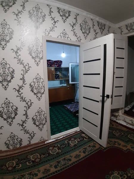 Yashnabod panelni yonida kvartera bor bir xona ikki xona qil