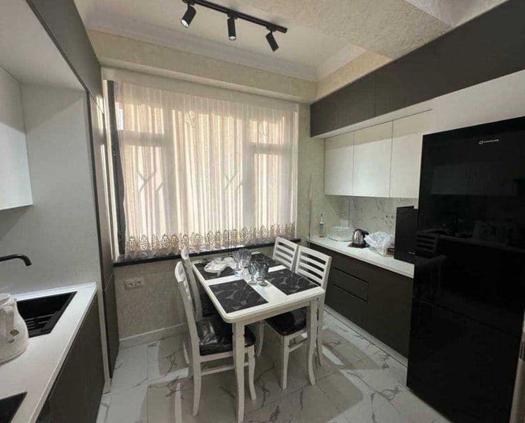 Сдается квартира.. в новостройке на ул.Махтумкули <br />
Ори — фото 4