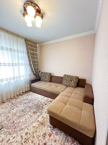 Дружбада Самарканд дарвоза рупарасида 3хоналик квартира узок