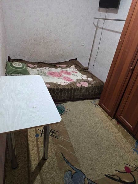 Трехкомнатная квартира <br />
У метро Космонавтов <br />
Ряд