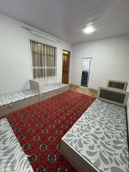 Talaba qizlar uchun ijaraga xovli, Oriental universiteti yon