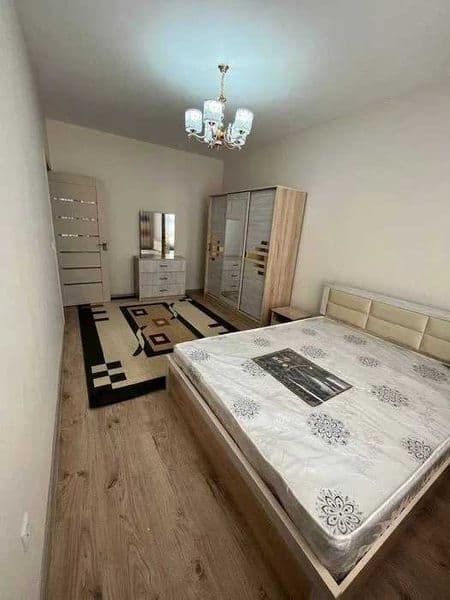 Район: Чиланзарский<br />
Адрес:  метро М.Улугбек<br />
<br 