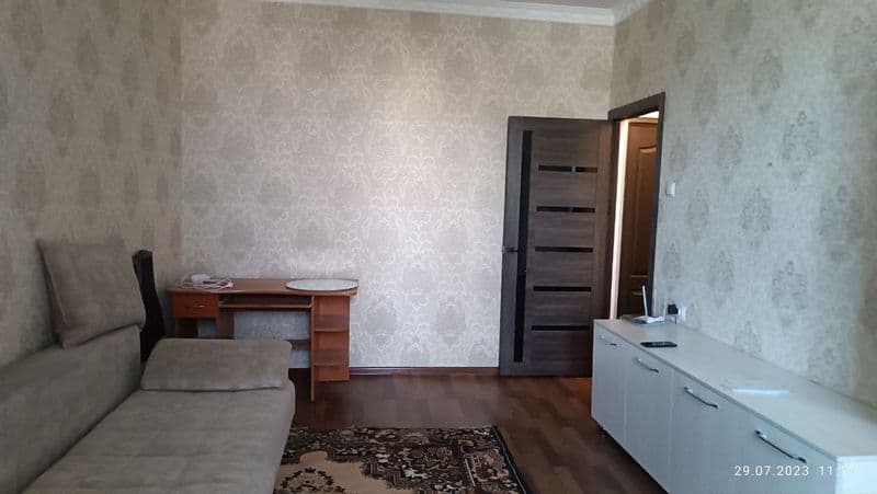 *Сдам на долгий срок 1-комнатную уютную, светлую квартиру <b