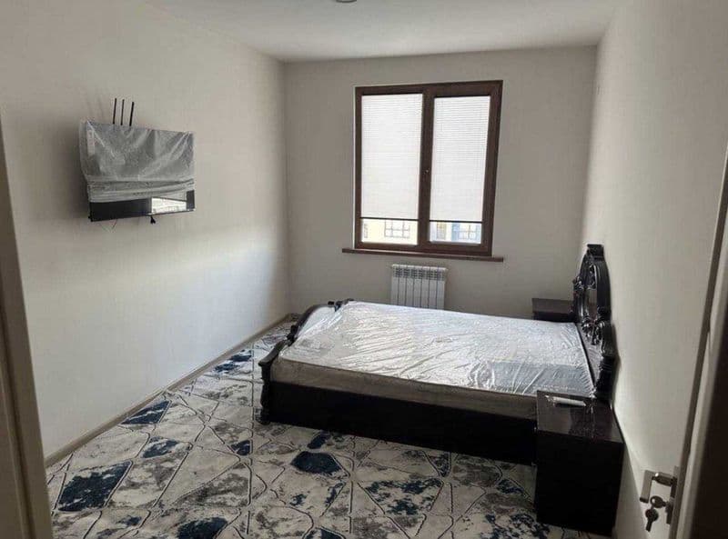 Сдается квартира для семейных<br />
<br />
• Район: Алмазар<