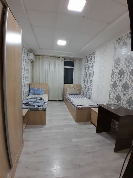 Сдается квартира в бывшем общежитии на Чиланзаре 7квартале 1