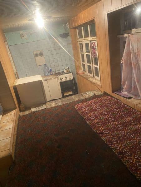 Срочно сдаётся трёхкомнатна квартира ,желательно семье место — фото 3