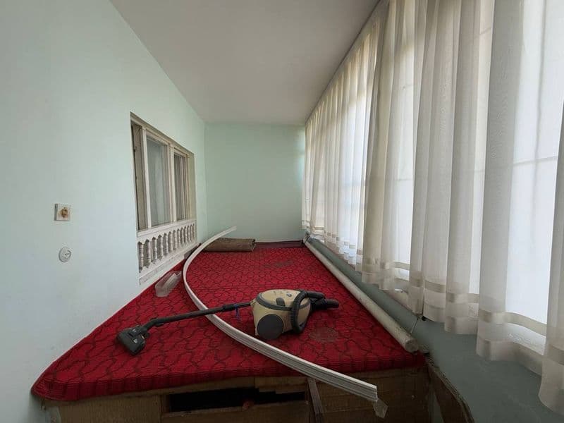 Аренда квартира<br />
ИБн сино 1 <br />
бозорчани олдида<br 