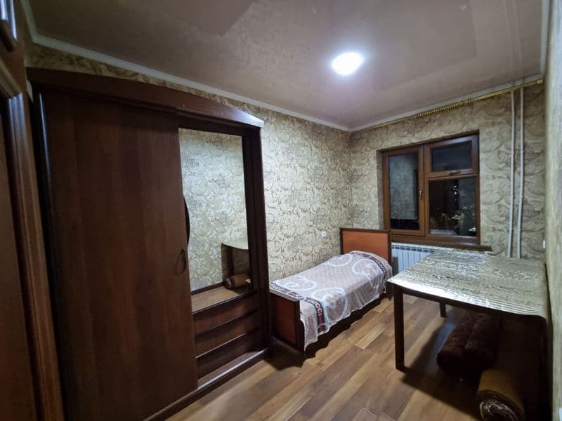 3 комнатная квартира <br />
Кирпич <br />
2/6 балкон <br />
 — фото 5