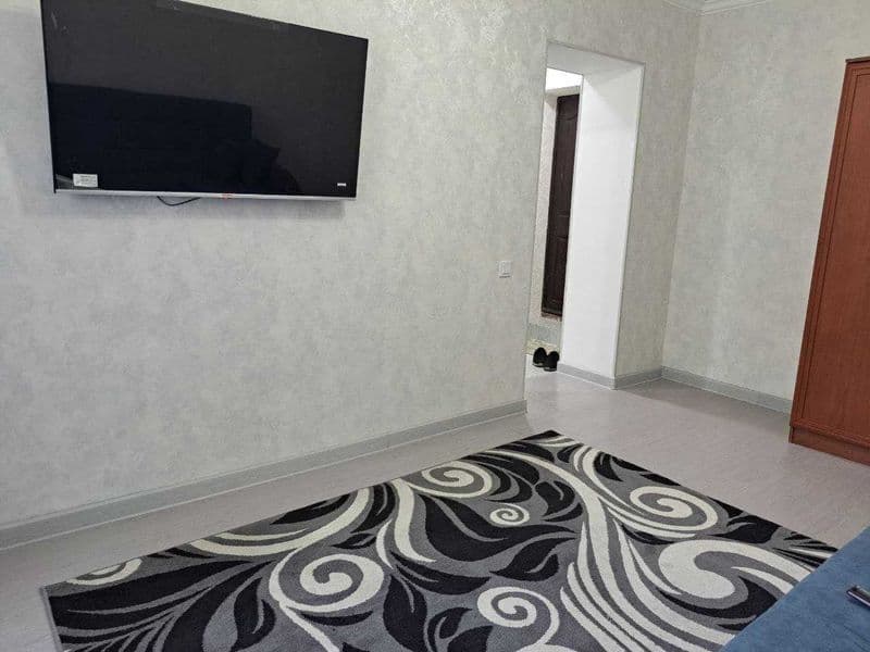 Чилонзор- 5.<br />
1/3/5. Балкон 1 - 3.<br />
400&.<br />
+9 — фото 2