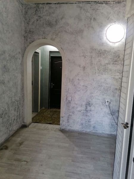 Квартира однокомнатная на 2м этаже.<br />
Находиться в удобн — фото 5