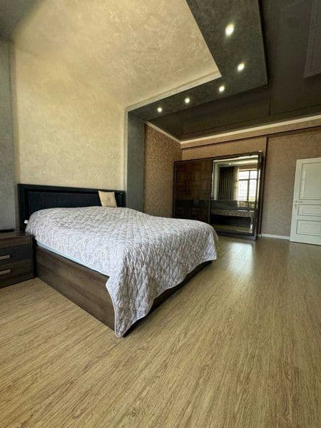 [SY:016]<br />
Уникальное предложение аренды в самом центре 