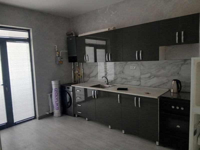 Срочно сдам двухкомнатную квартиру <br />
Новый ремонтом — фото 2