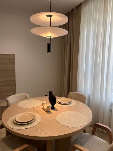 Мирабдаский район<br />
Метро Ойбек<br />
ЖК НРЖ<br />
Комна