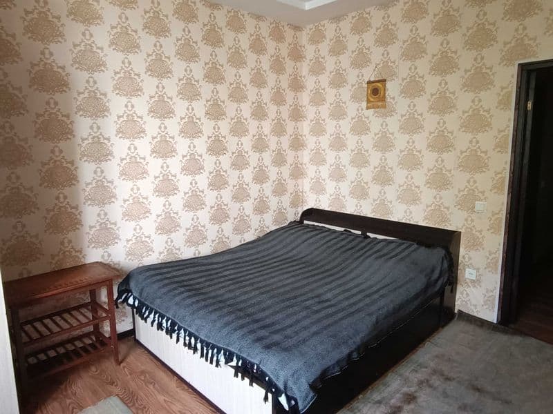 Срочно сдается 1 комнатная квартира в Карасу 6 на долгий сро