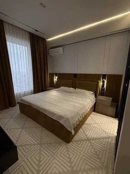 • Район: Яккасарайский<br />
• Адрес: метро Космонавтов <br 