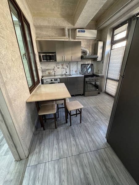 Sergili 7A  Green House <br />
2/5/9<br />
500$<br />
Makler — фото 3