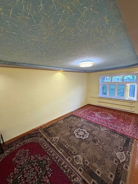 Kvartiraga 1 ichmaydigan chekmaydigan 1 bola kerak. Novza me