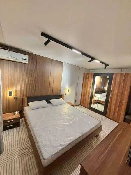 Сдаётся КЛАССНАЯ квартира<br />
<br />
 Район: Мирзо-Улугбек