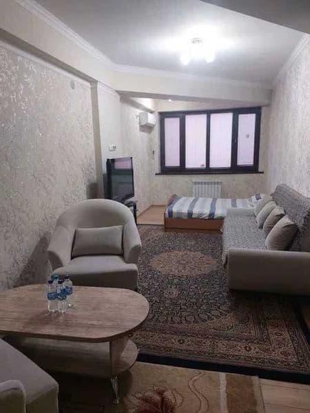 Район: Мирабадский<br />
Адрес: ойбек<br />
<br />
Комнат: 2