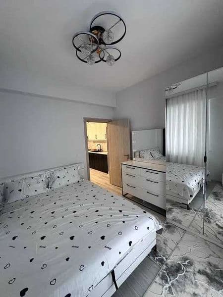 Аренда шикарная 2-комнатная квартира <br />
<br />
Район: Чи