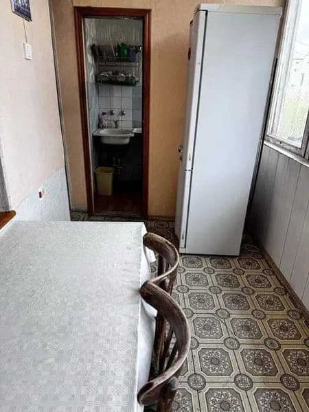 3 хоналик квартира, Тинчлик метросида, 4 чи кават, <br />
<b — фото 3