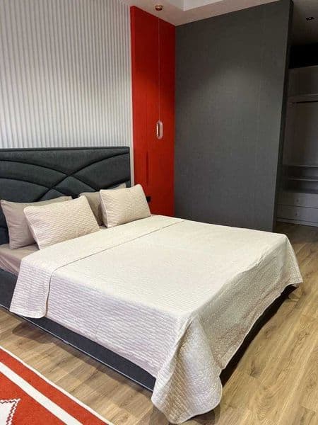 Shayxontohur tumani kosmonavtlar metro oldida <br />
Hamma m