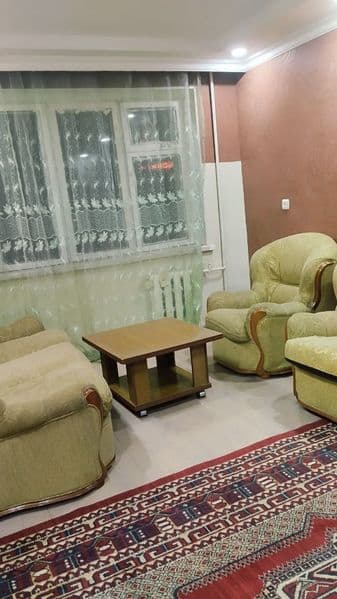 Аренда!<br />
Буюк Ипак Йули <br />
1/5/5 25 м² Кирпич. <br 