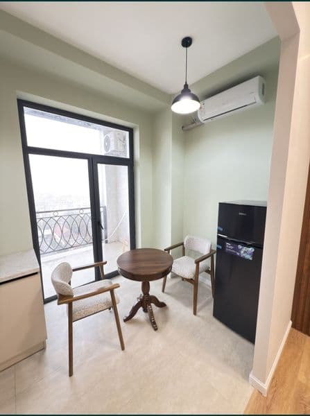 Сдаётся в центре массив Дархан Новастройка 1-комнатная студи