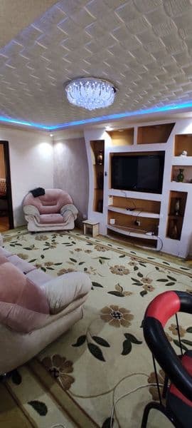 Квартира чистая и уютная <br />
2в3/4/5<br />
На Шота Рустав