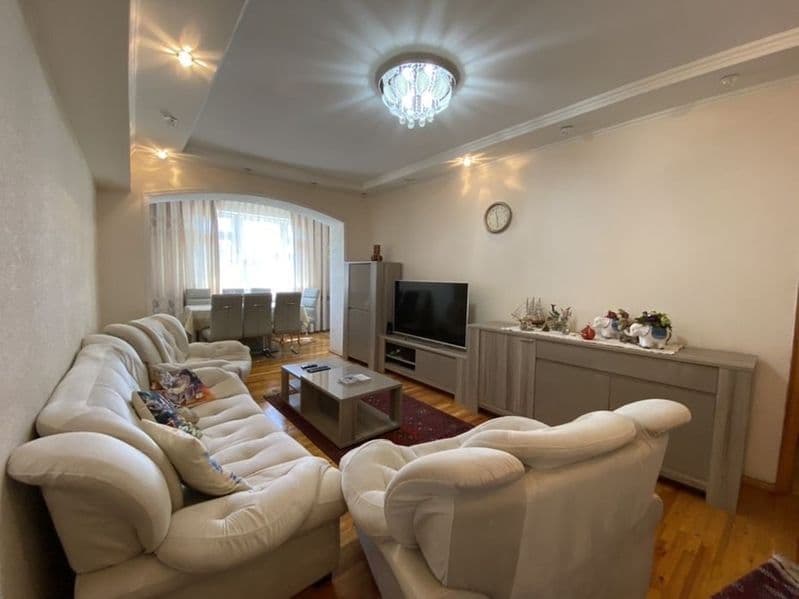 Сдается просторная 4-комнатная квартира в одном из лучших ра